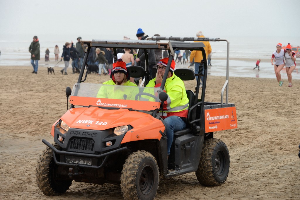 ../Images/Nieuwjaarsduik Nederzandt 2020 148.jpg